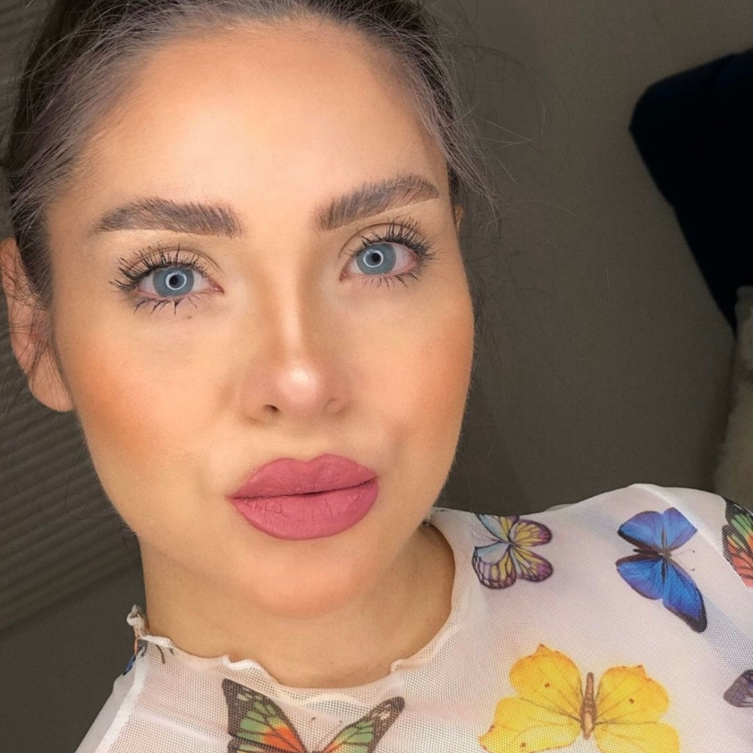 Lente de contato anual pupila pequena Jade (caixa c/ 2 peças)