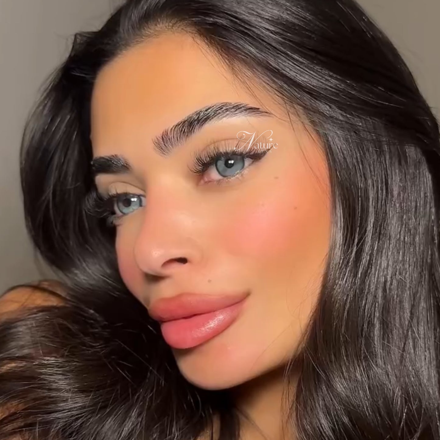Lente de contato anual Glow Esmeralda (caixa c/ 2 peças)