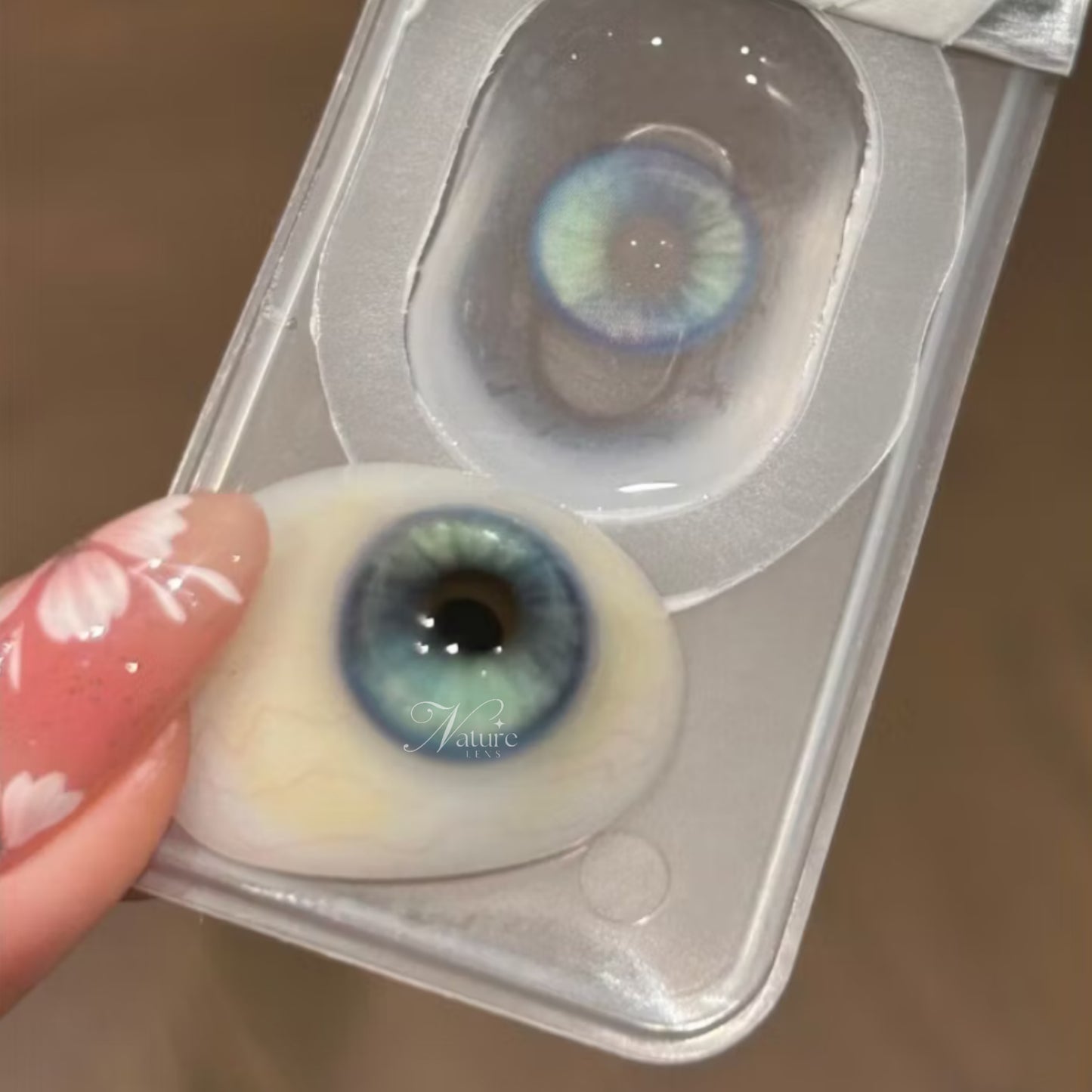 Lente de contato anual Boreal Blue (caixa c/ 2 peças)