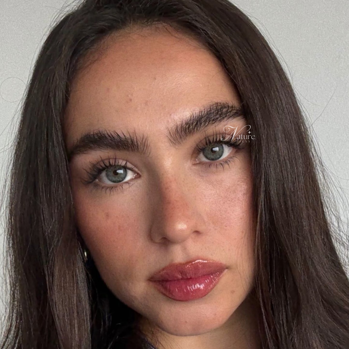 Lente de contato anual pupila reduzida Siri Green (caixa c/ 2 peças)