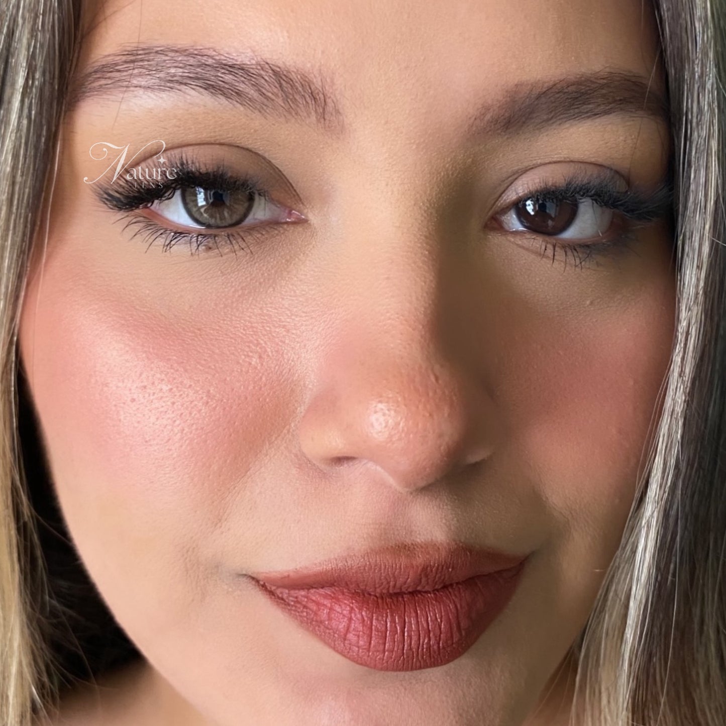 Lente de contato anual com grau para miopia Mirage Brown (caixa c/ 2 peças)